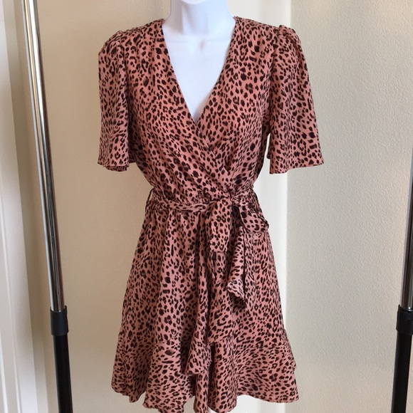 NWOT gorgeous leopard print dress - Picture 3 of 9